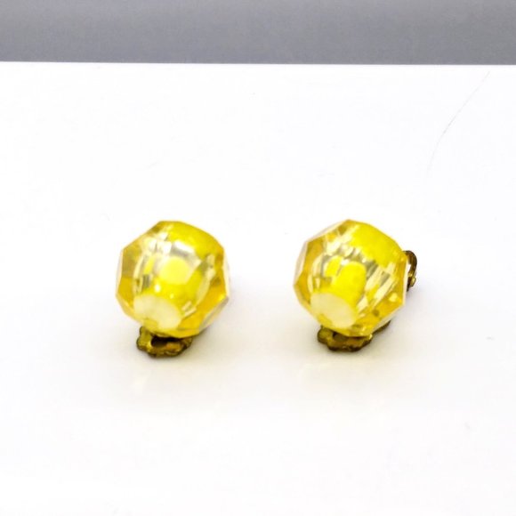 Vintage Yellow Bead Clip On Earrings, Summery Faceted Cased Lucite - Picture 4 of 5
